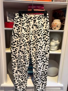 women’s Brunette the label Black and White Leopard Print Jogger Pants